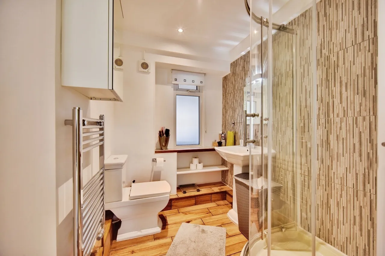 Staplehurst Road, Sittingbourne, ME10, photo 10