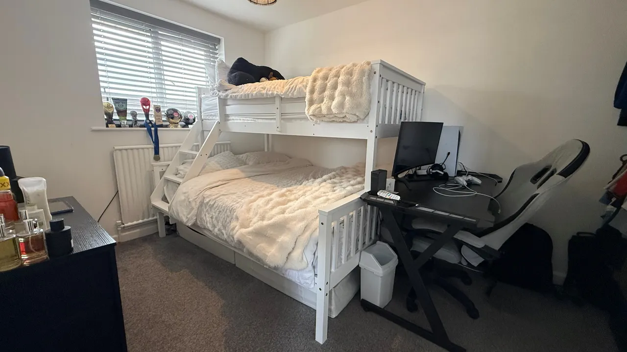Amorys Holt Road, Maltby, S66, photo 8