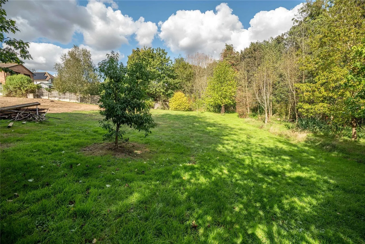 Holbrook, Ipswich, IP9, photo 5