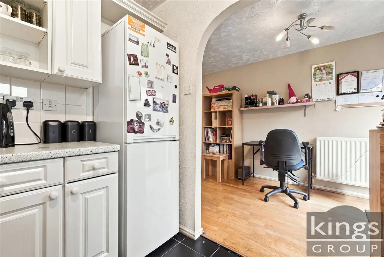 Davenport, Harlow, photo 6