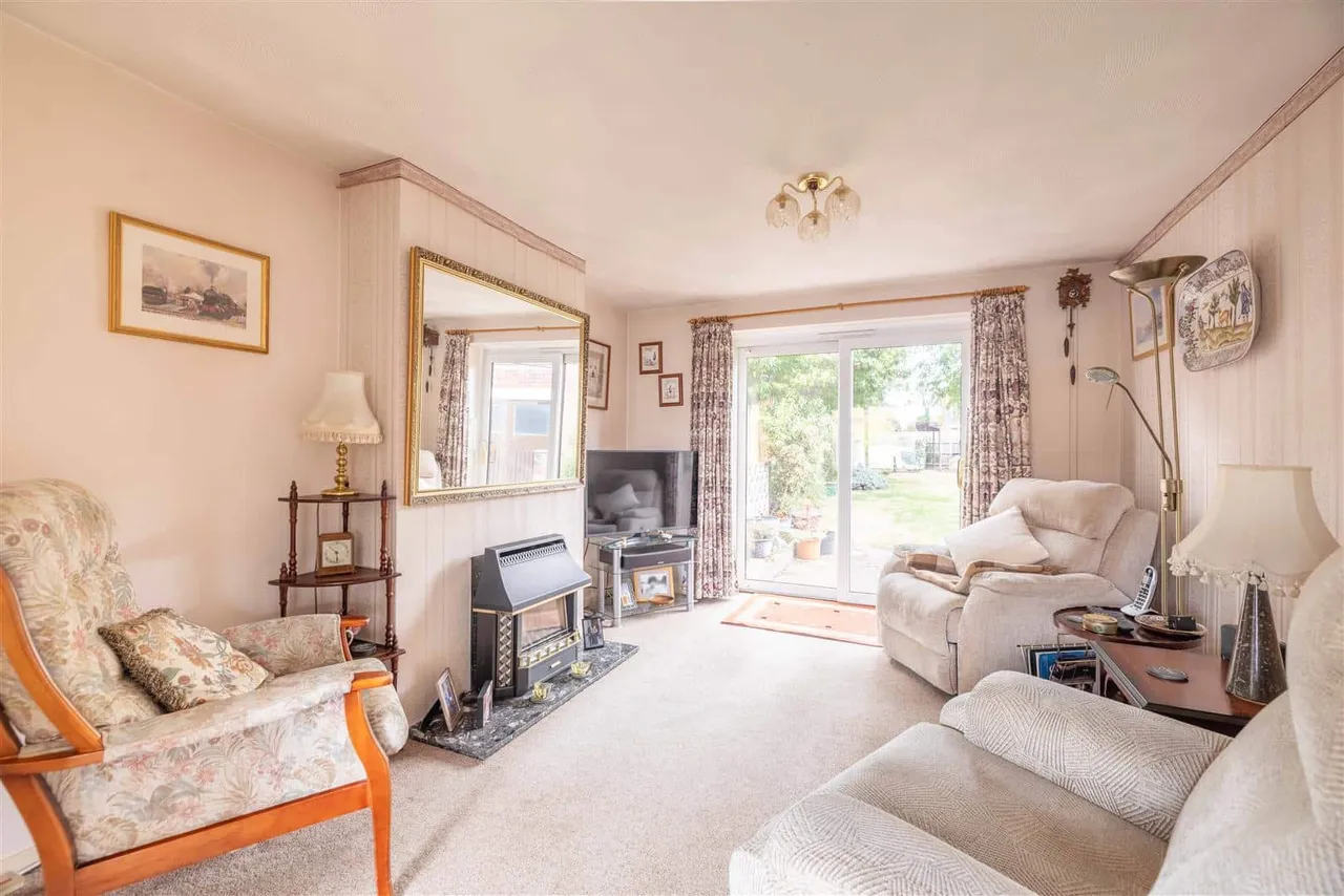 Ashbrook Road, Old Windsor, SL4, photo 2