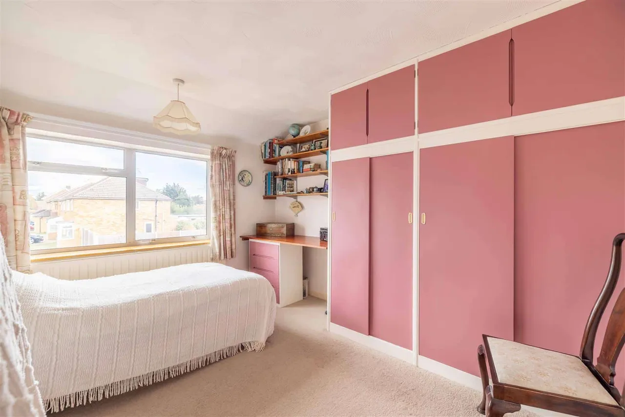 Ashbrook Road, Old Windsor, SL4, photo 9