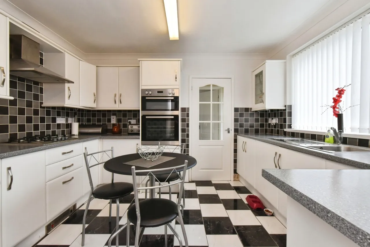 Leyshon Road, Gwaun Cae Gurwen, SA18, photo 3