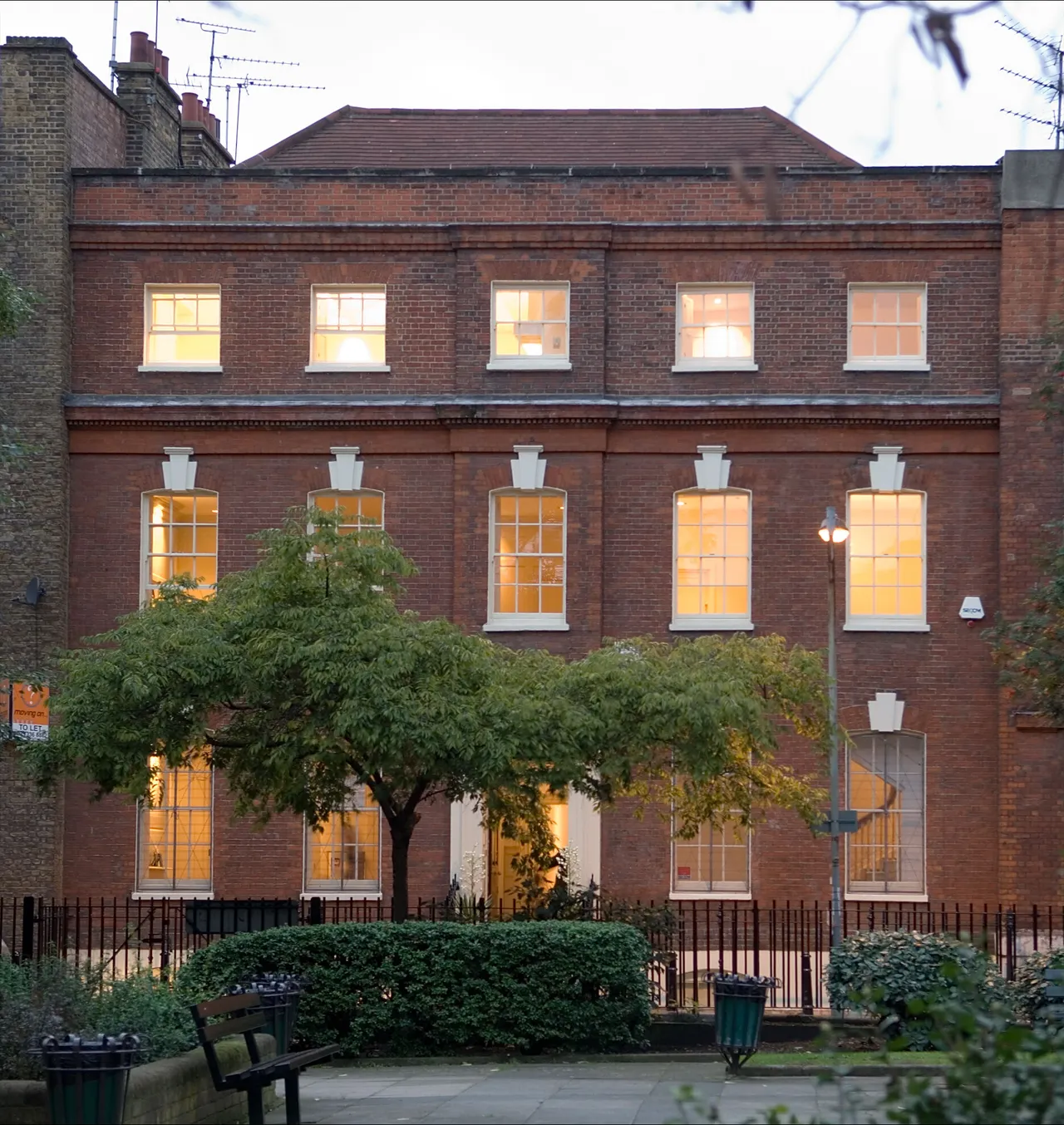 2 bed flat for sale — Flat 2, 16 Charles Square, London