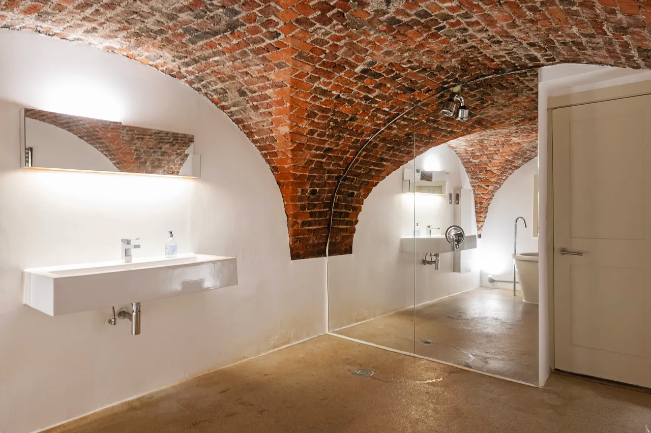 Flat 2, 16 Charles Square, London, photo 6