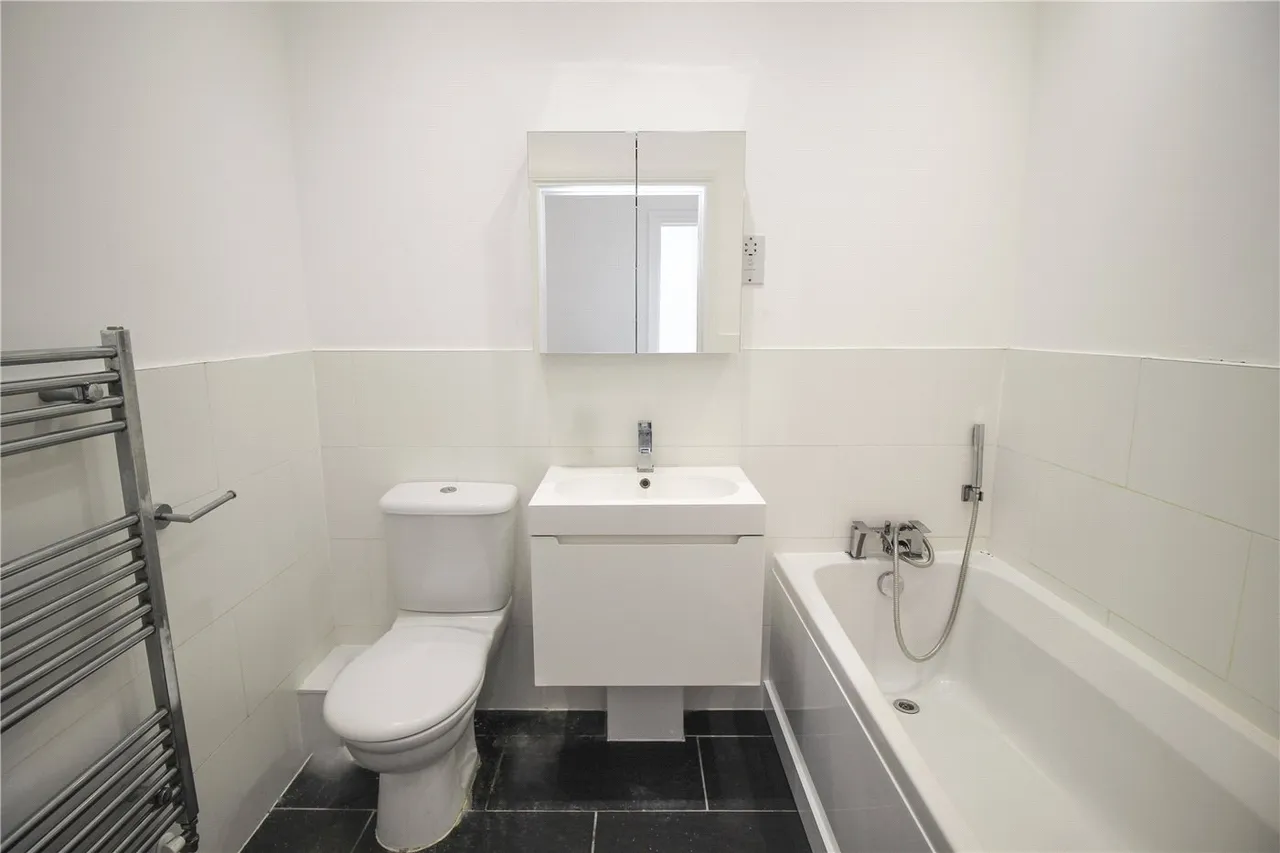 Ness Road, Shoeburyness, Southend-on-Sea, Essex, SS3, photo 3