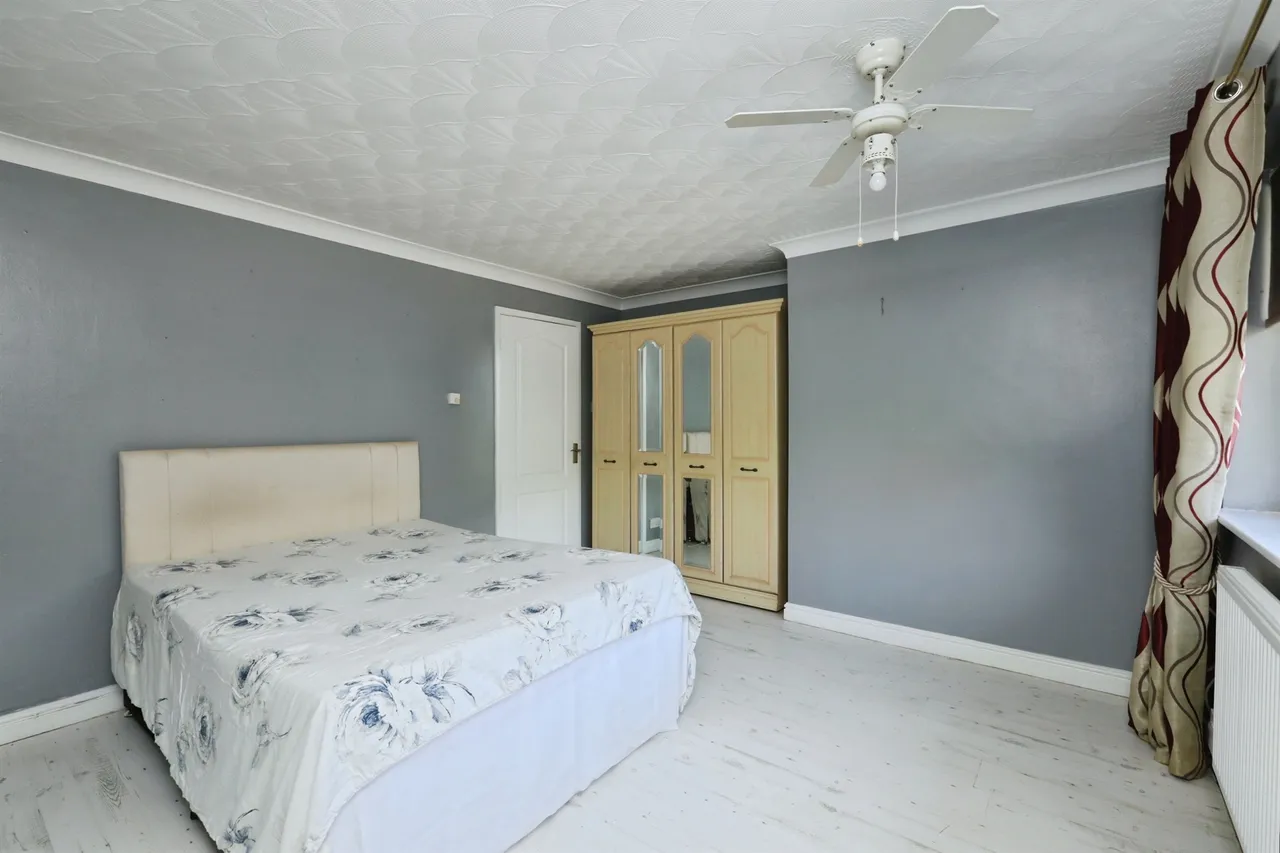 Broadwater Drive, Dunscroft, DN7, photo 14