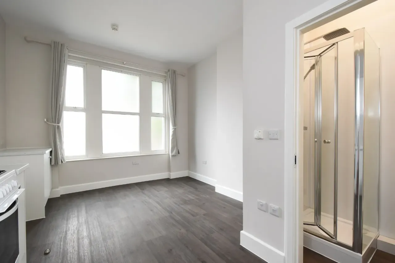 St. Julians Farm Road, London, Greater London, SE27, photo 4