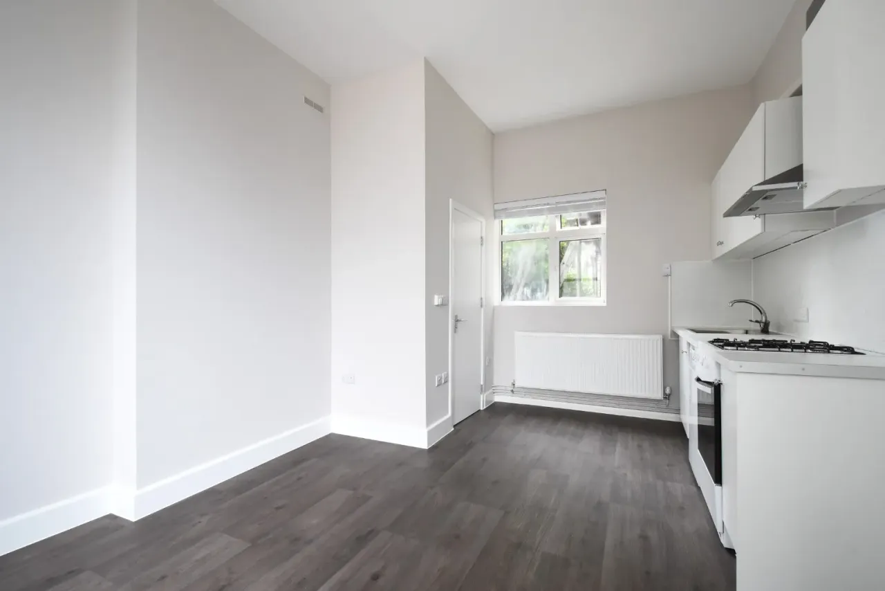 St. Julians Farm Road, London, Greater London, SE27, photo 7