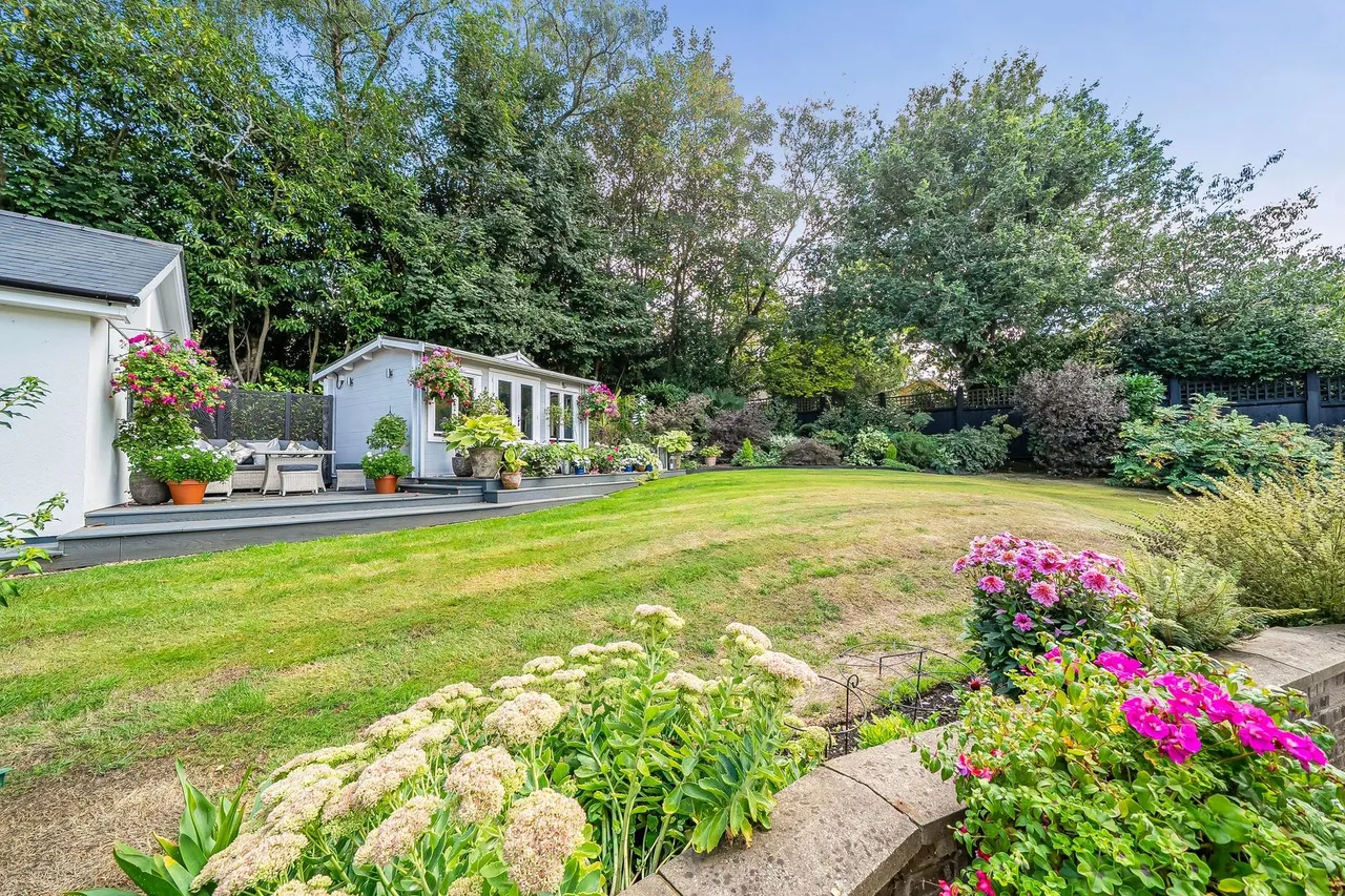 Long Hill, Woldingham, CR3, photo 24