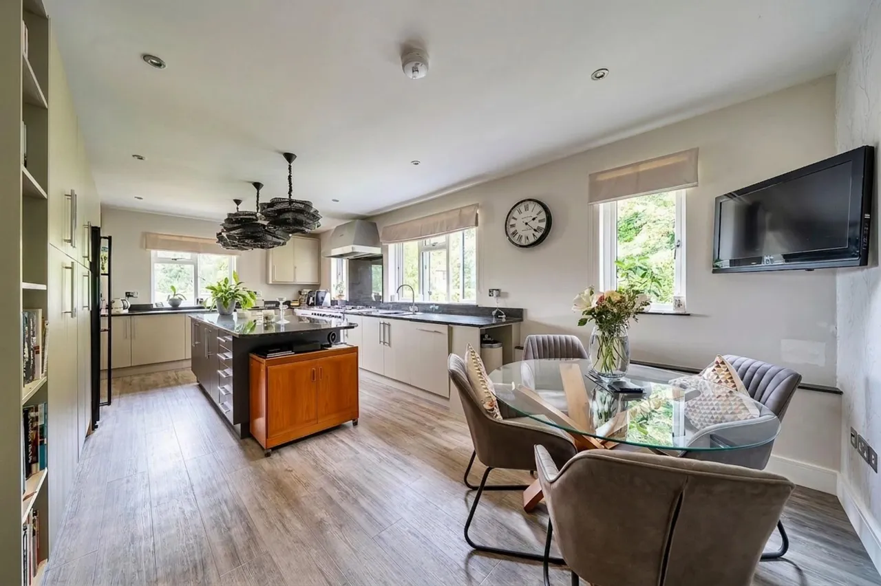 Long Hill, Woldingham, CR3, photo 2
