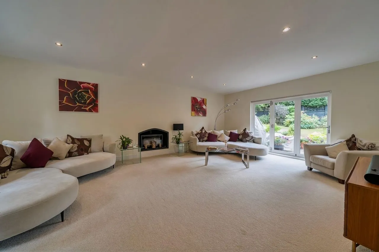 Long Hill, Woldingham, CR3, photo 11