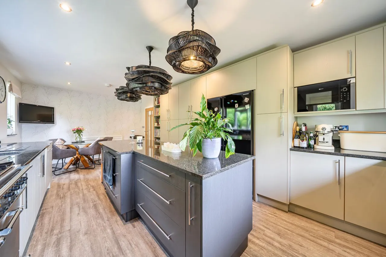 Long Hill, Woldingham, CR3, photo 6