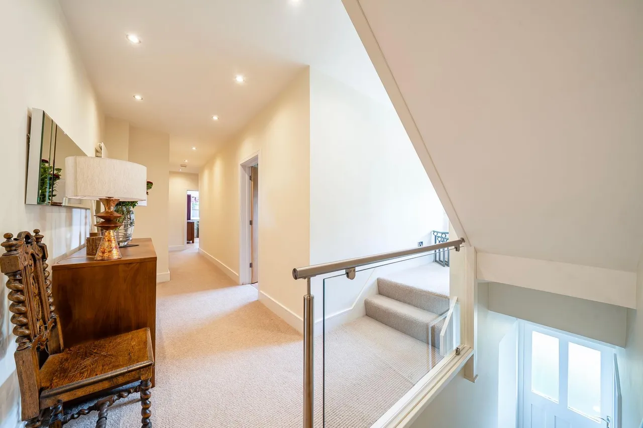 Long Hill, Woldingham, CR3, photo 14