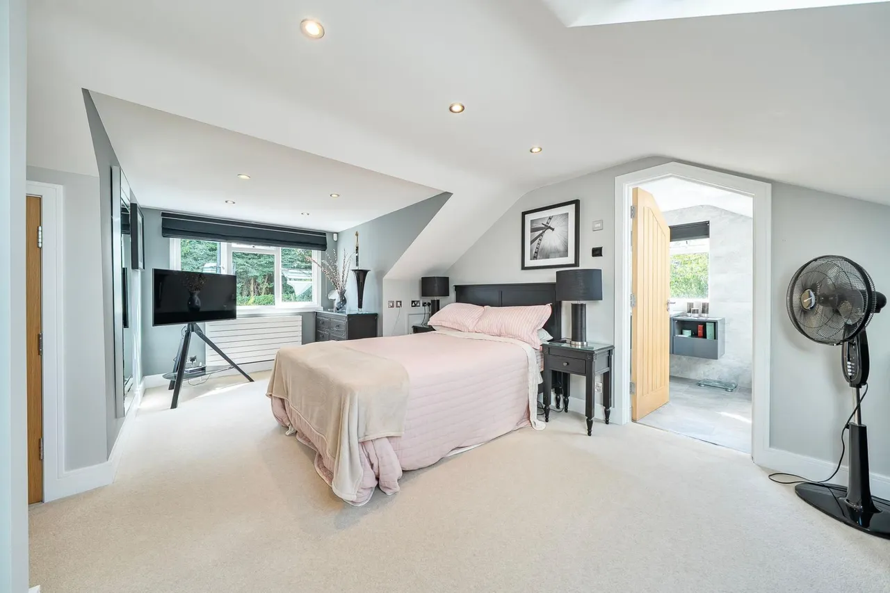 Long Hill, Woldingham, CR3, photo 15