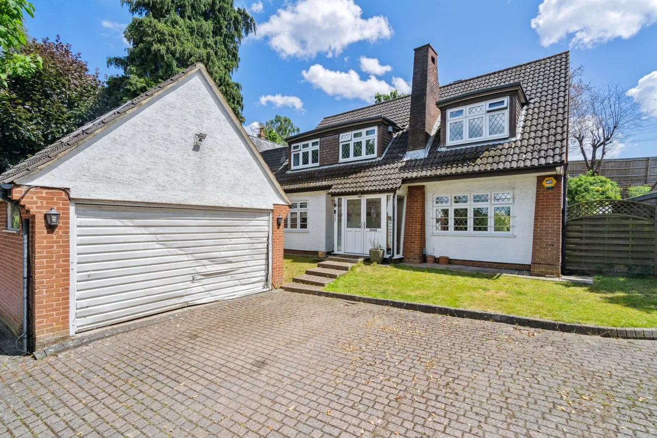 4 bed house for sale, Old Watford Road, Bricket Wood, AL2