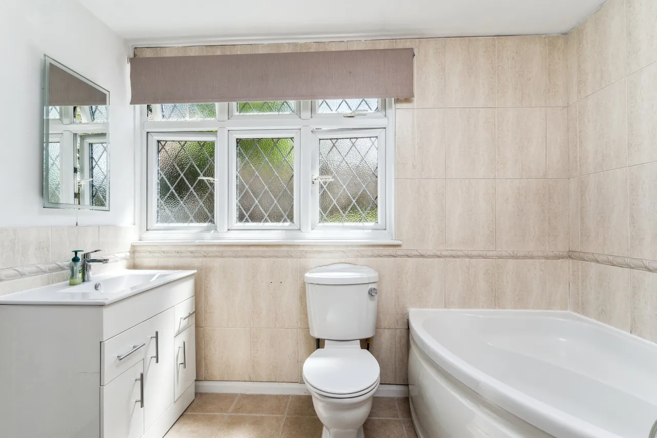 Old Watford Road, Bricket Wood, AL2, photo 8