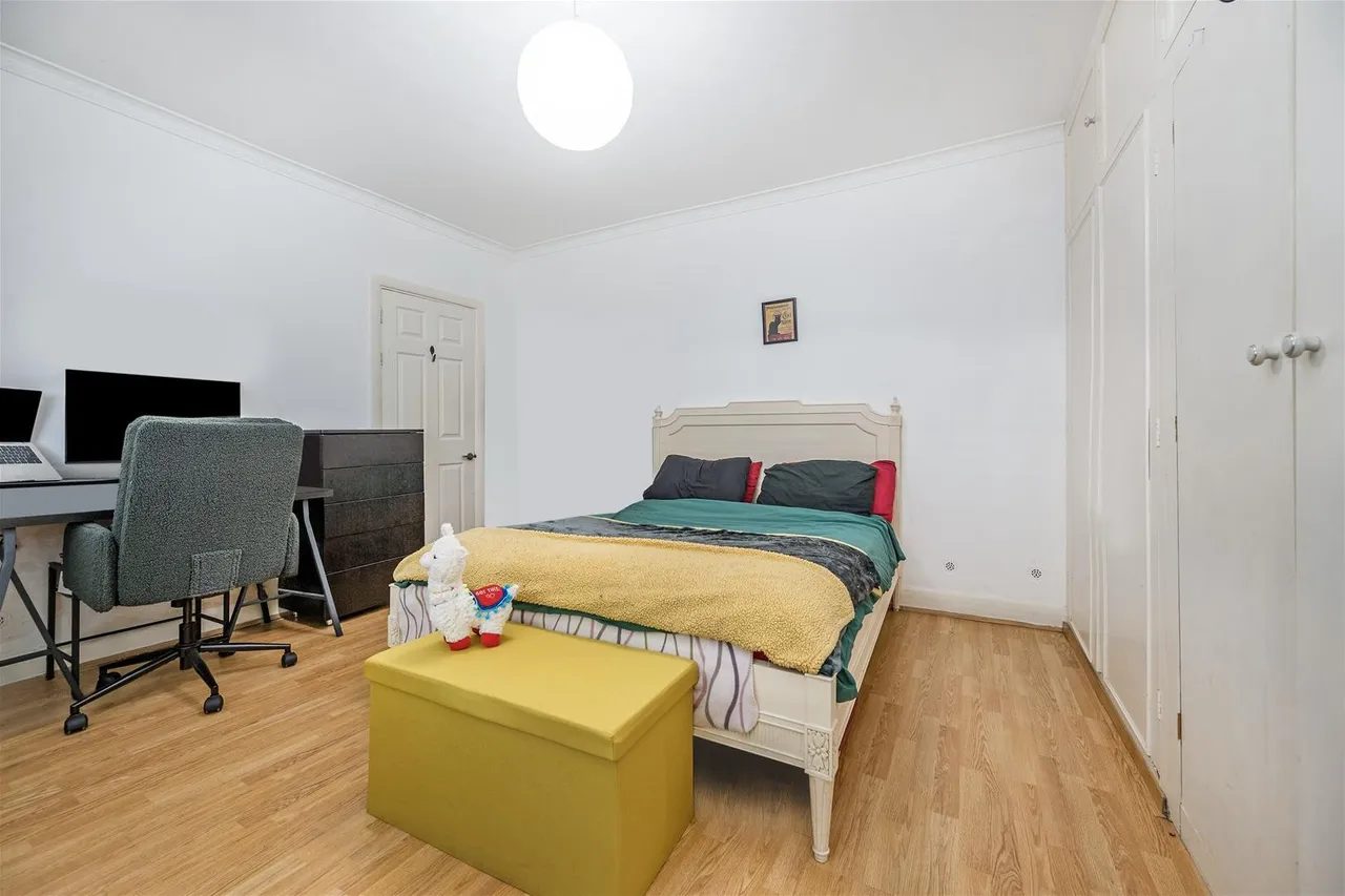 Brondesbury Road, Queens Park, Brent, photo 11