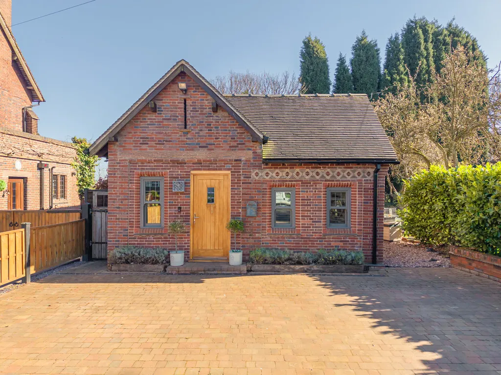 Stonnall Road, Aldridge, photo 24