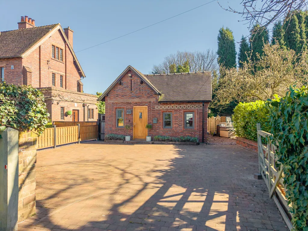 Stonnall Road, Aldridge, photo 23