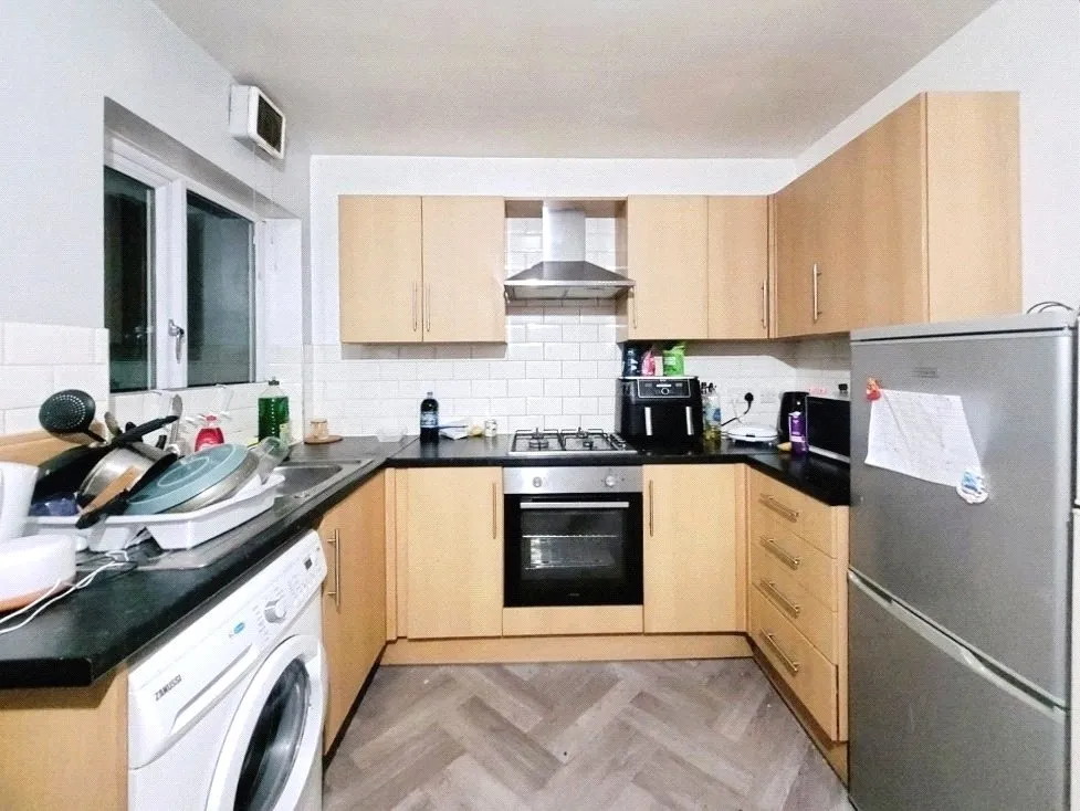 Kings Lane, Englefield Green, TW20, photo 4