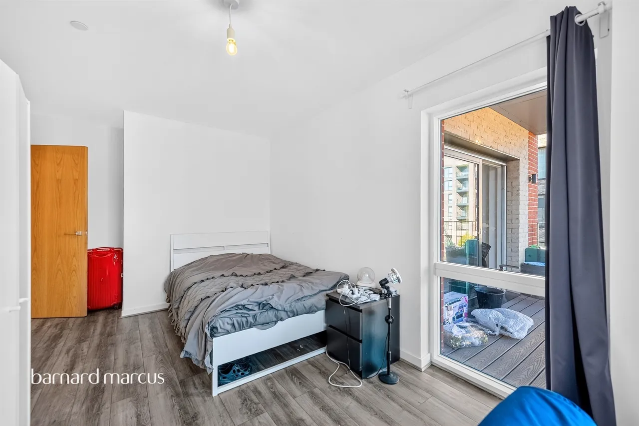 Lismore Boulevard, London, NW9, photo 12