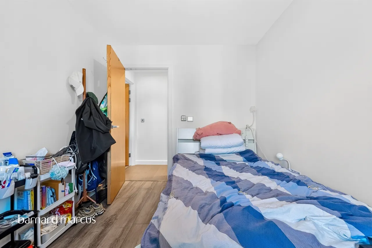 Lismore Boulevard, London, NW9, photo 9