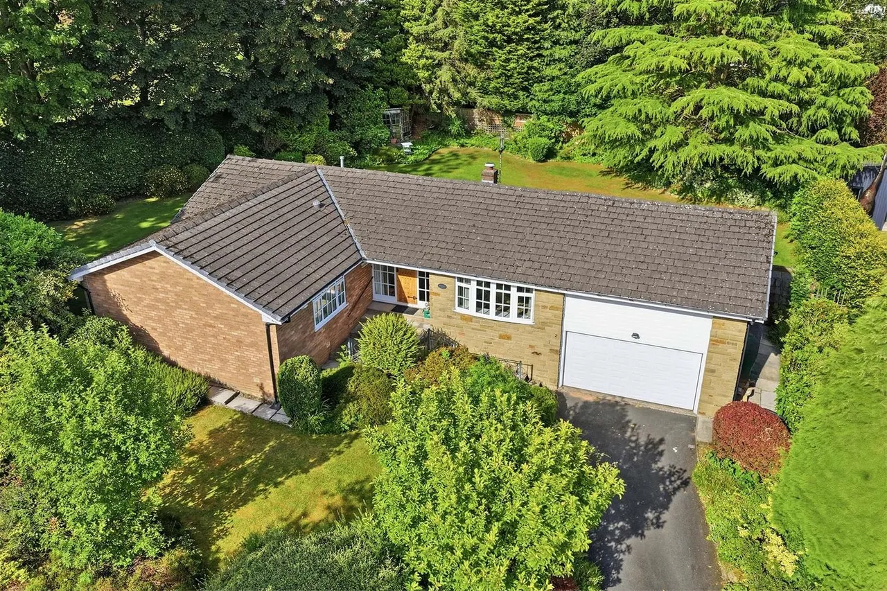 Pinehurst, Prestbury, Macclesfield, photo 13