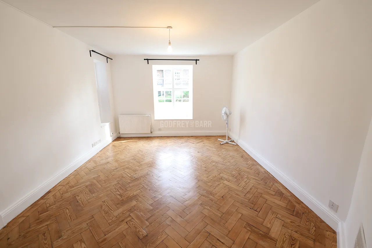 Bigwood Court Hampstead Garden Suburb, NW11, photo 2