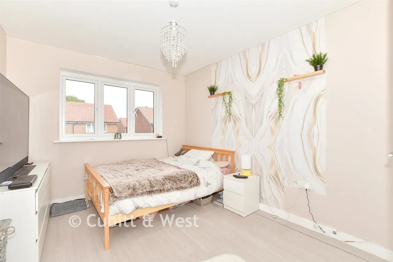 Diggins Grove, Chichester, PO20, photo 6