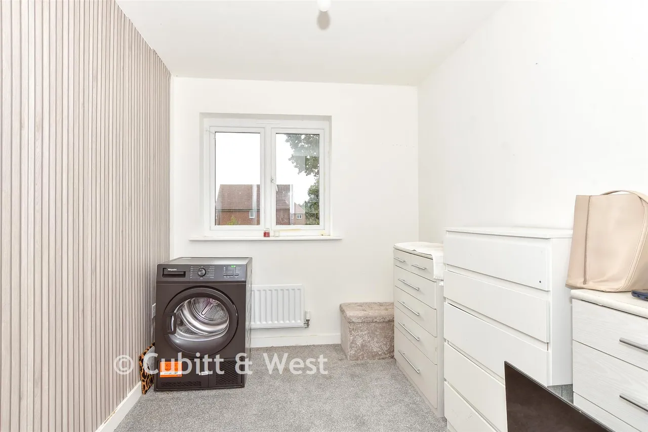 Diggins Grove, Chichester, PO20, photo 8