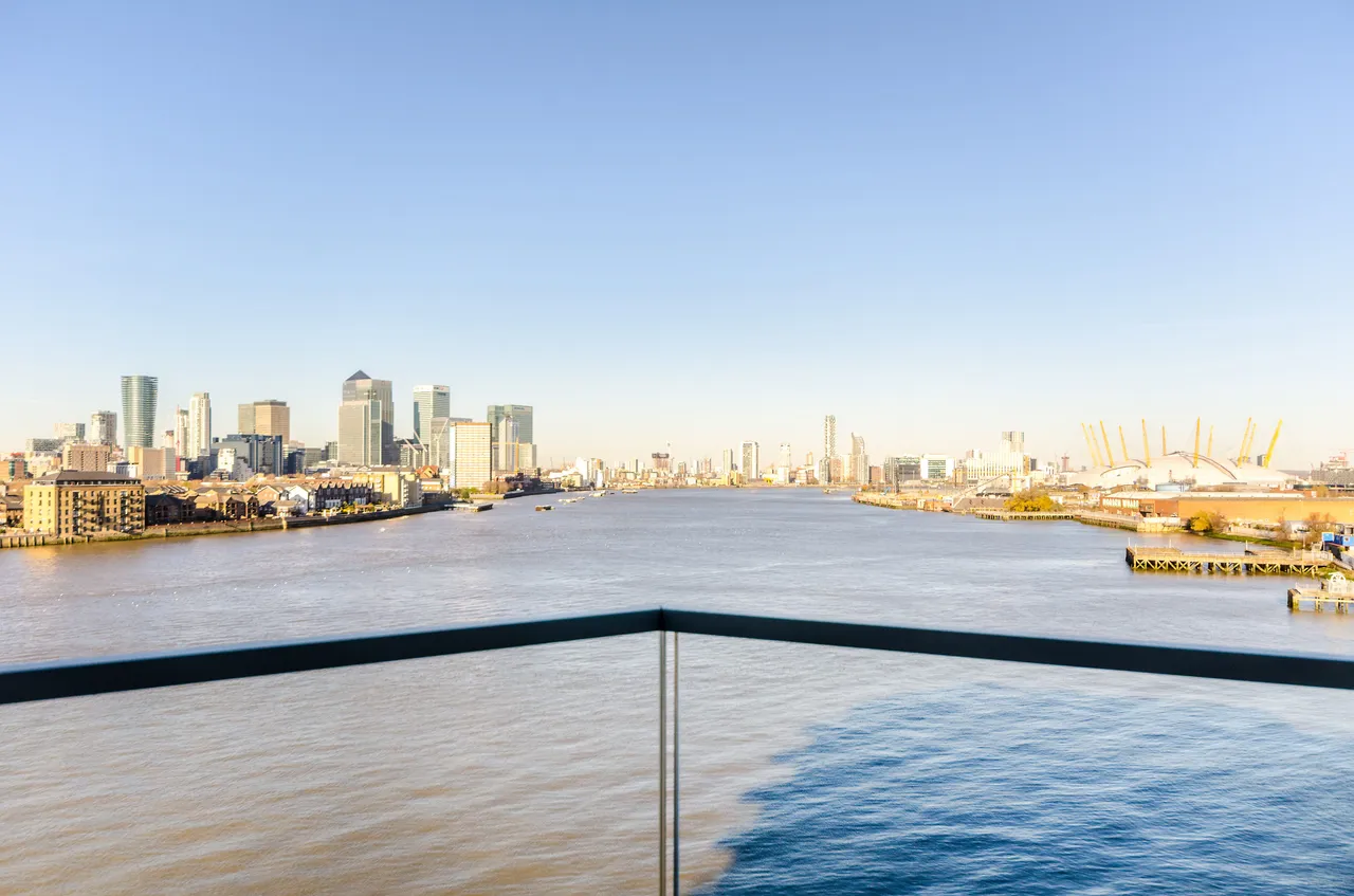 Flat 42, Wyndham Apartments, 60 River Gardens Walk, London, photo 6