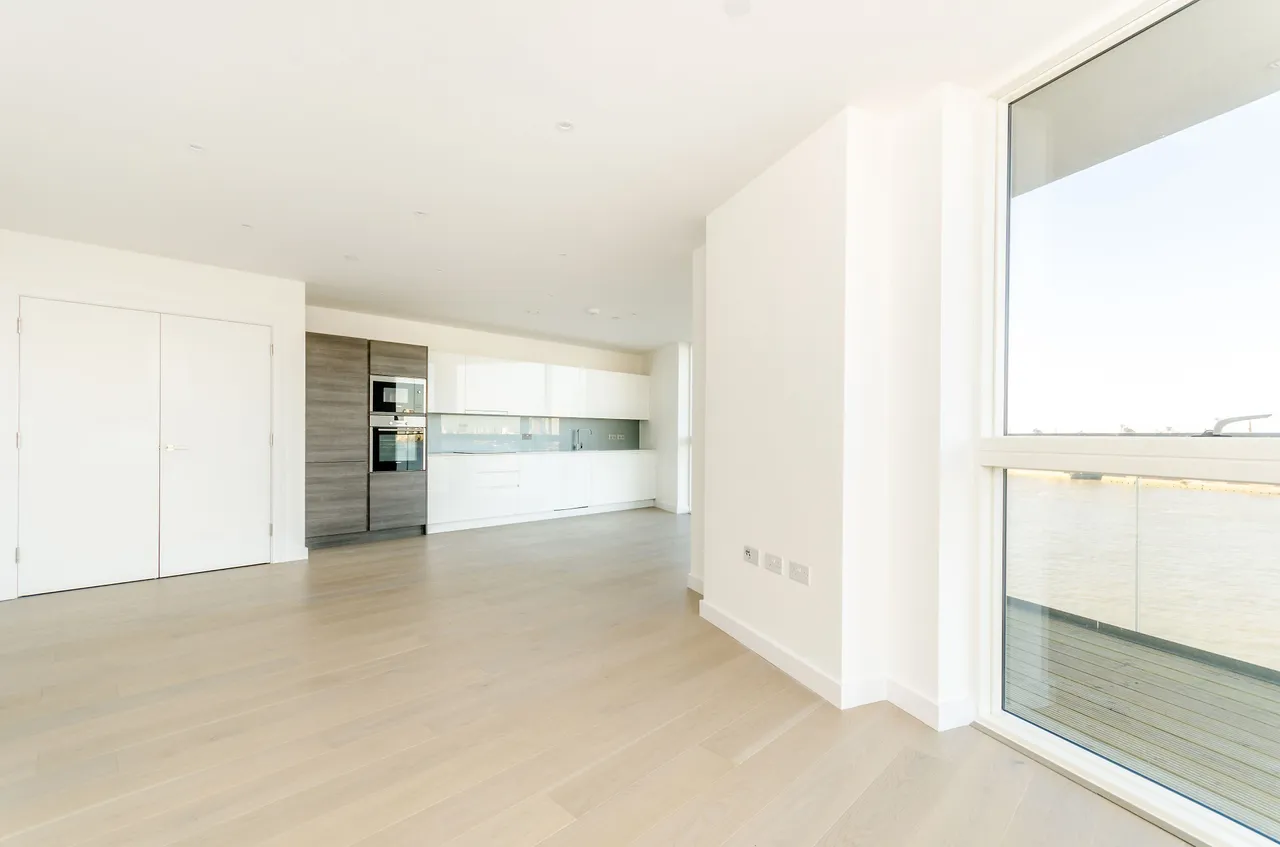 Flat 42, Wyndham Apartments, 60 River Gardens Walk, London, photo 9