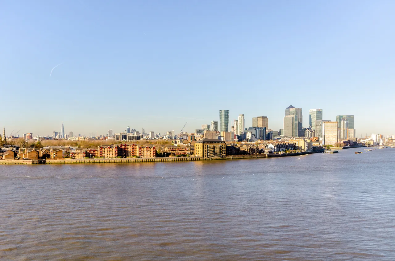 Flat 42, Wyndham Apartments, 60 River Gardens Walk, London, photo 10