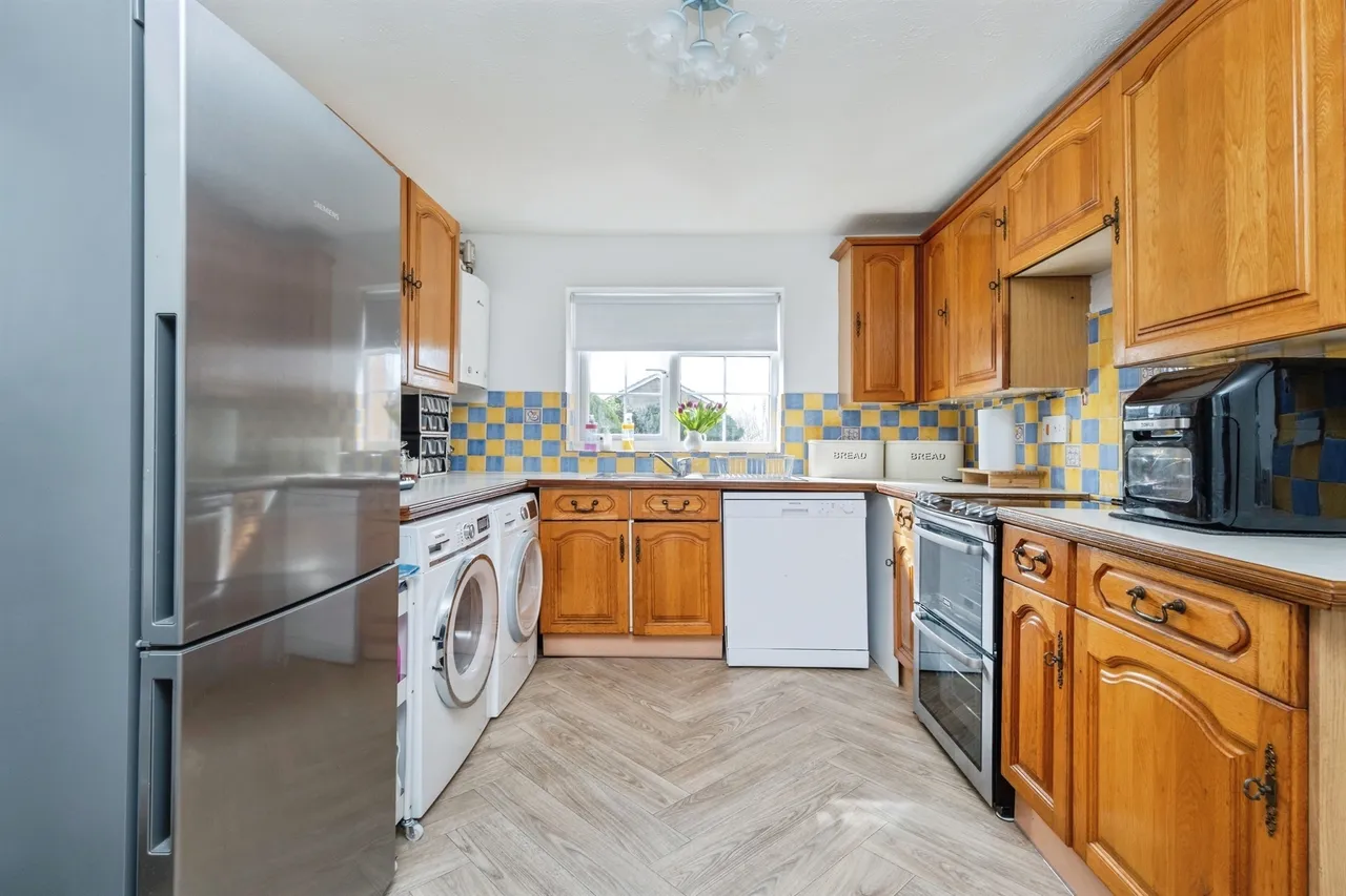 Busby Close, Buckingham, MK18, photo 5