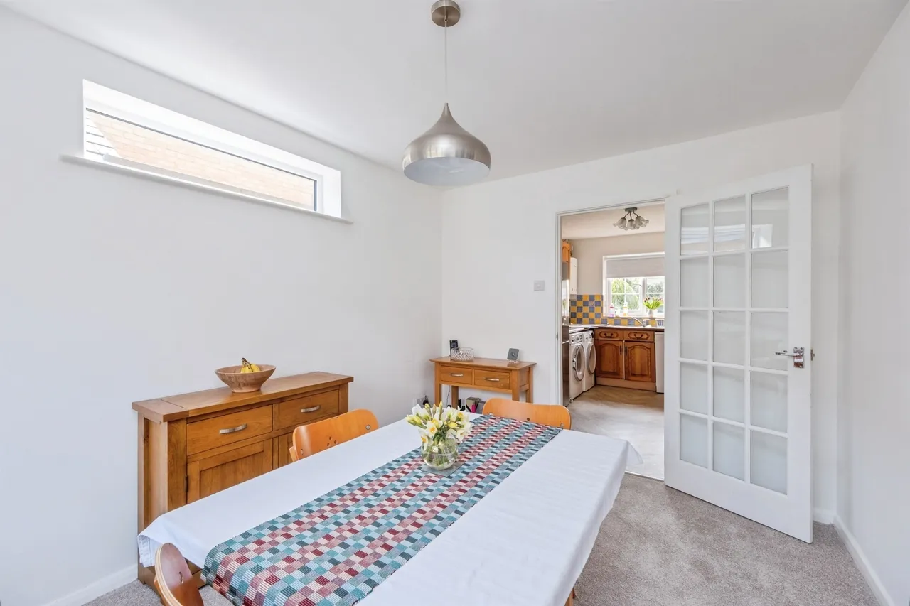 Busby Close, Buckingham, MK18, photo 9