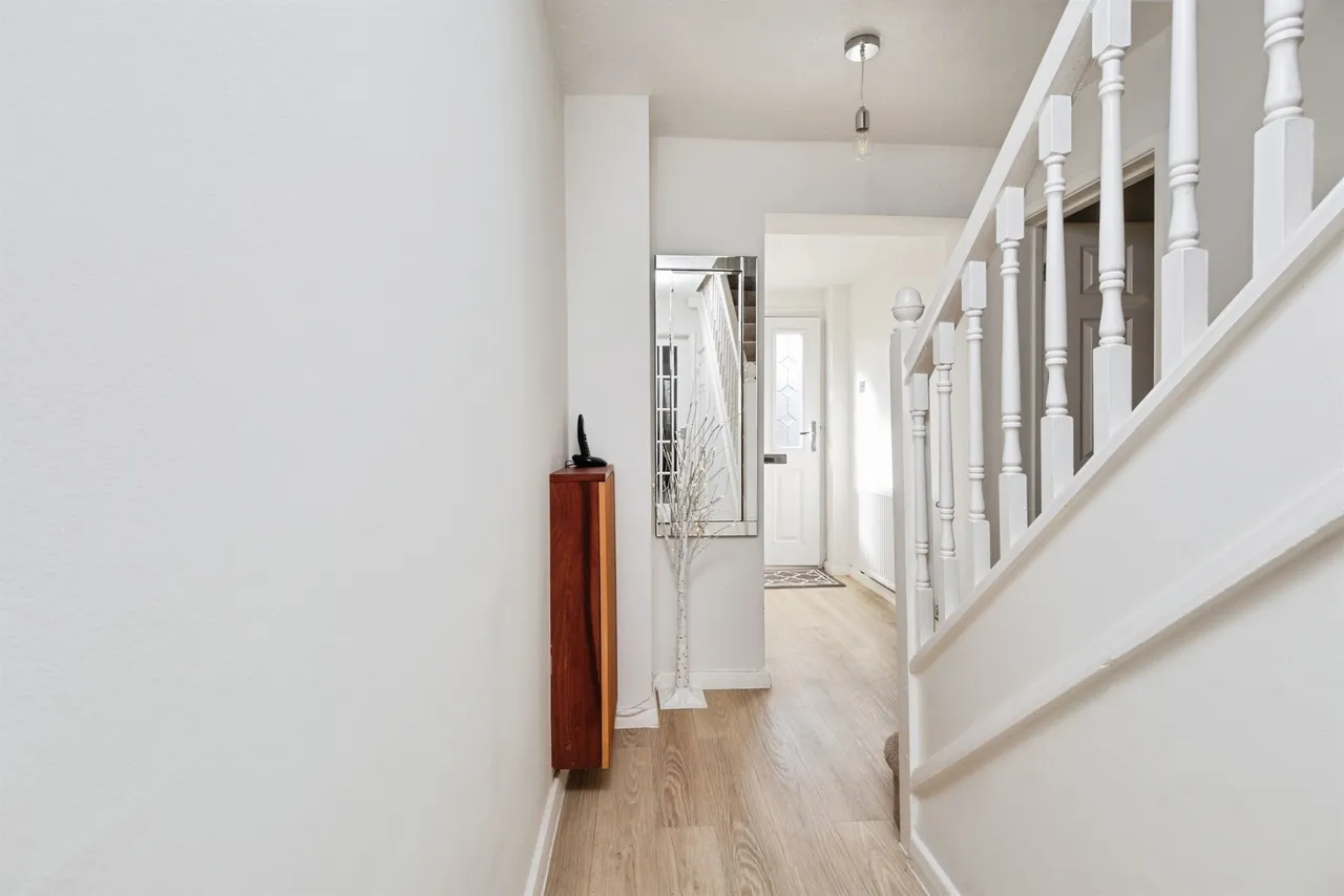 Busby Close, Buckingham, MK18, photo 11