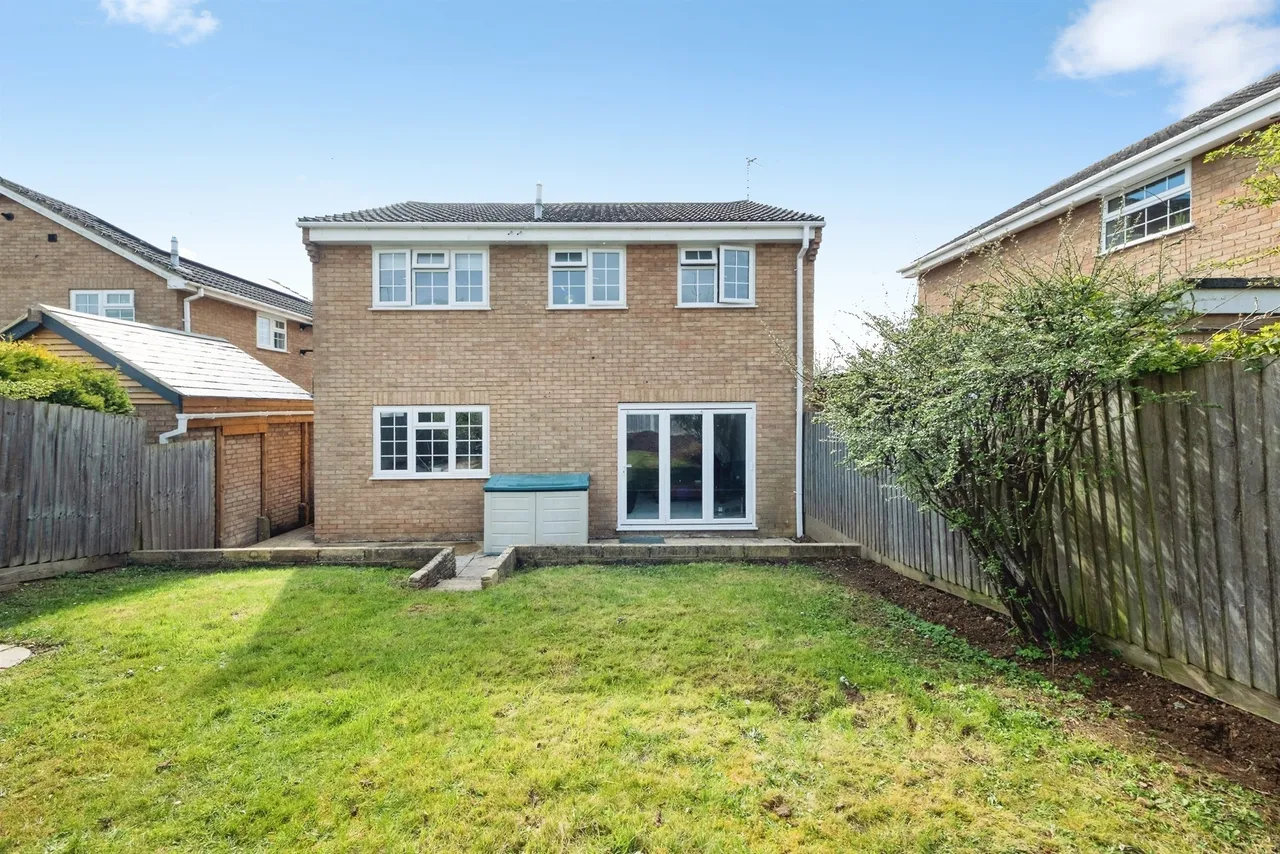 Busby Close, Buckingham, MK18, photo 18