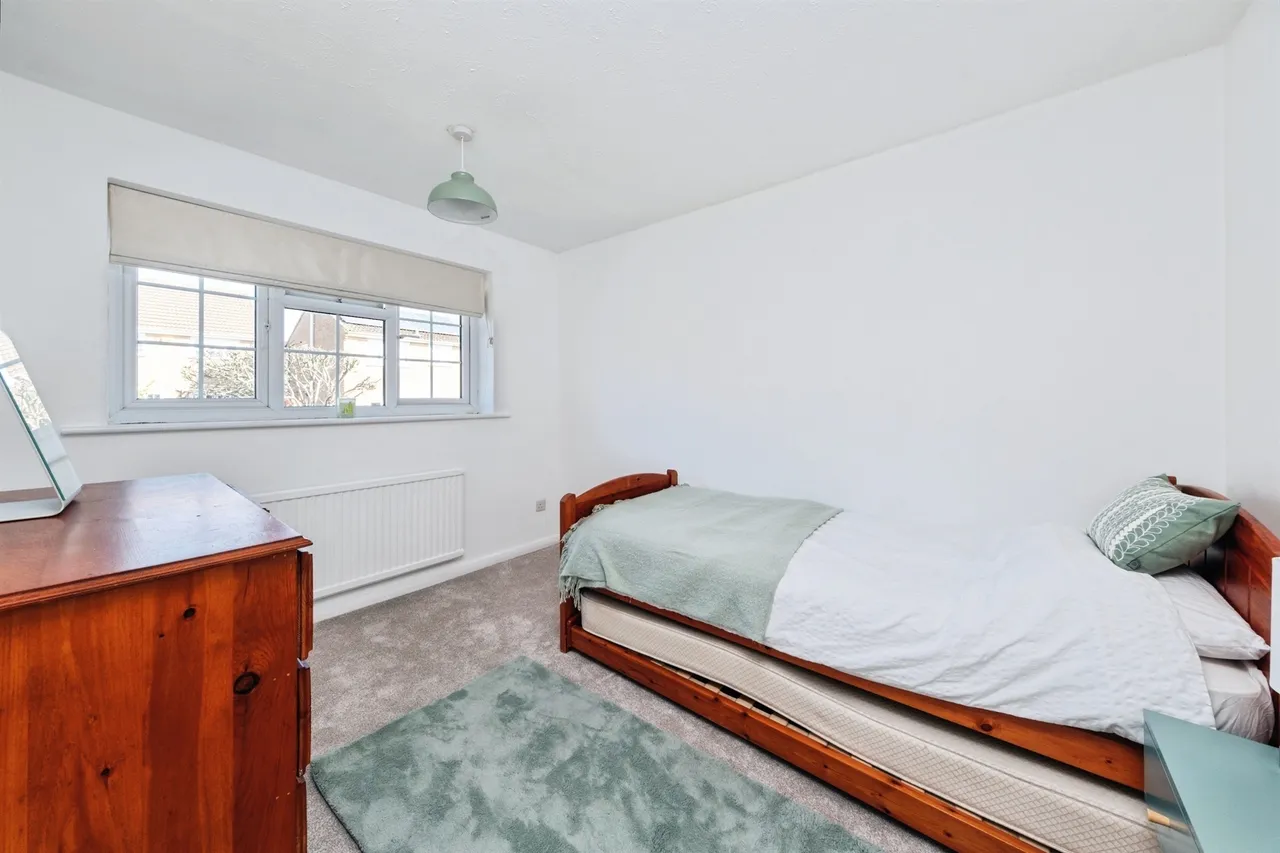 Busby Close, Buckingham, MK18, photo 14