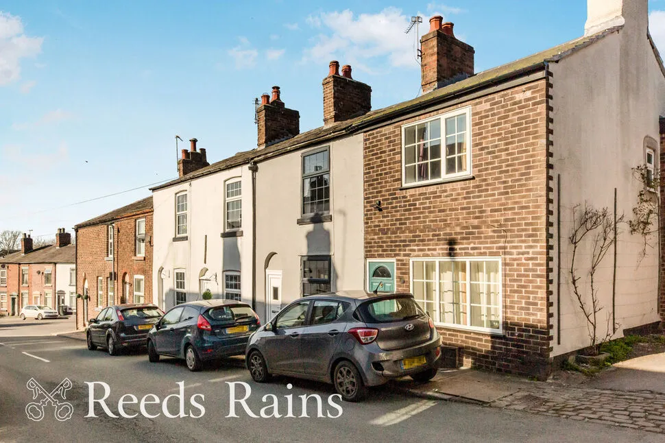 2 bed house for sale — Hollins Road, Macclesfield, Cheshire, SK11