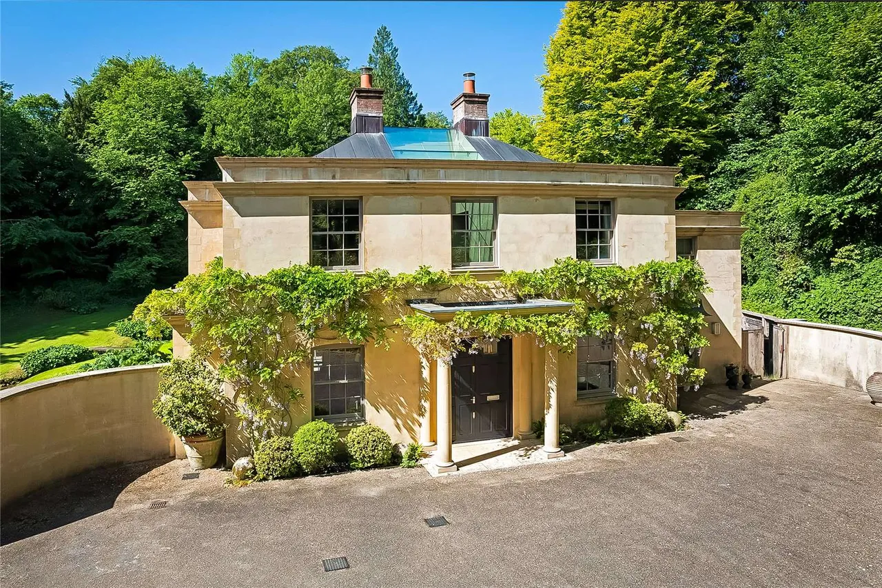 Ashford Lane, Steep, Petersfield, Hampshire, GU32 1AB, photo 3