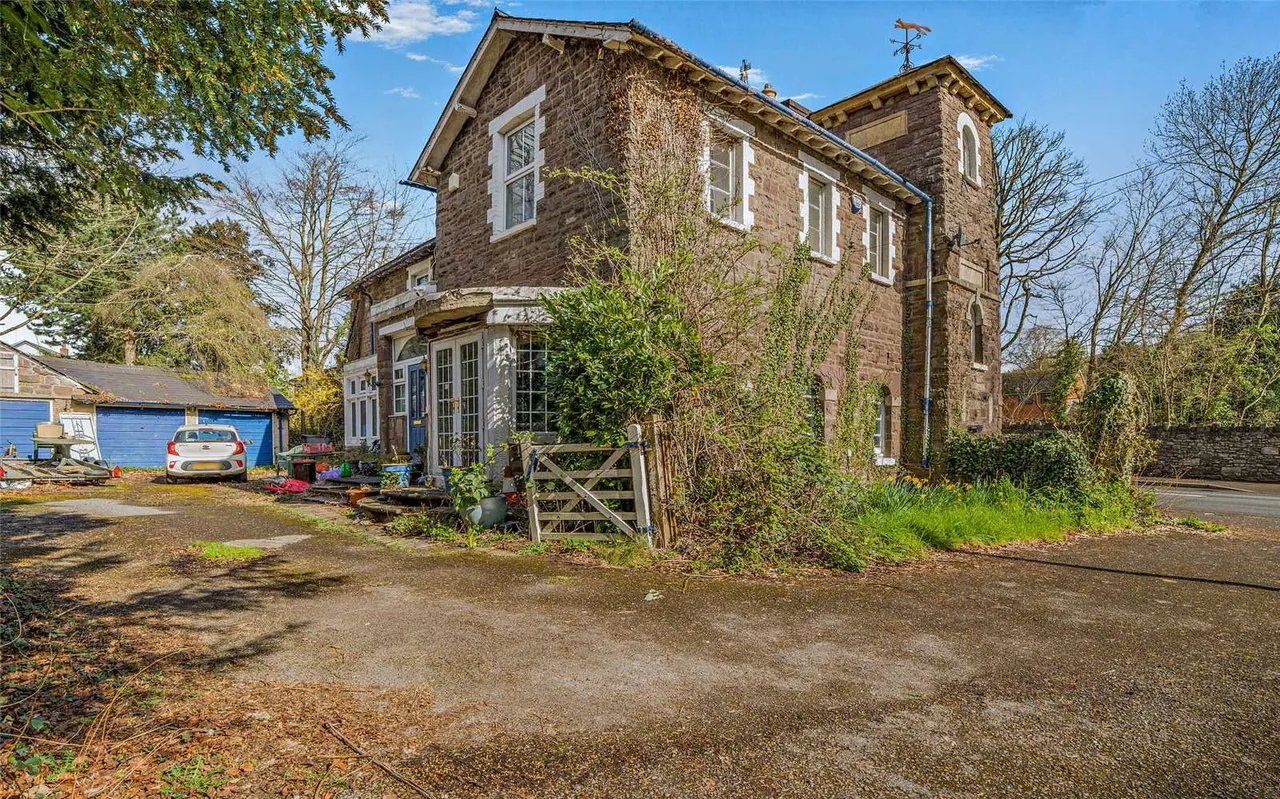 Monmouth Road, Abergavenny, Monmouthshire, NP7 9SW, photo 7