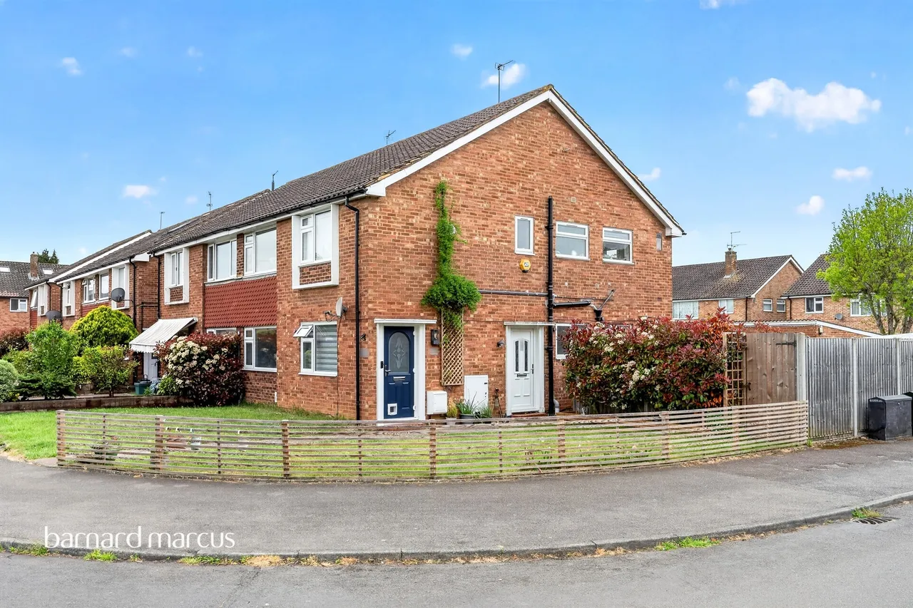 2 bed flat for sale — Jasmin Road, Epsom