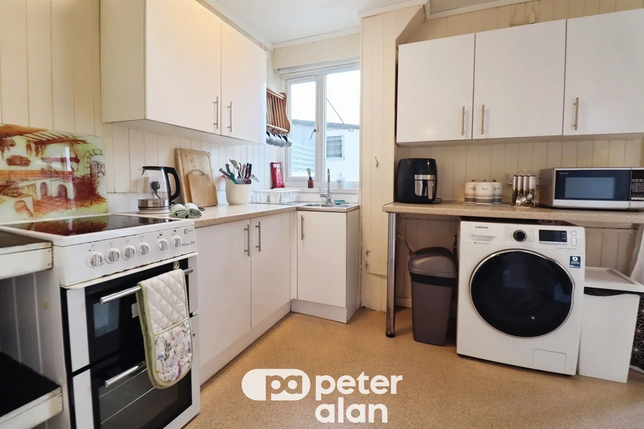 Gabalfa Avenue, Cardiff, CF14, photo 17