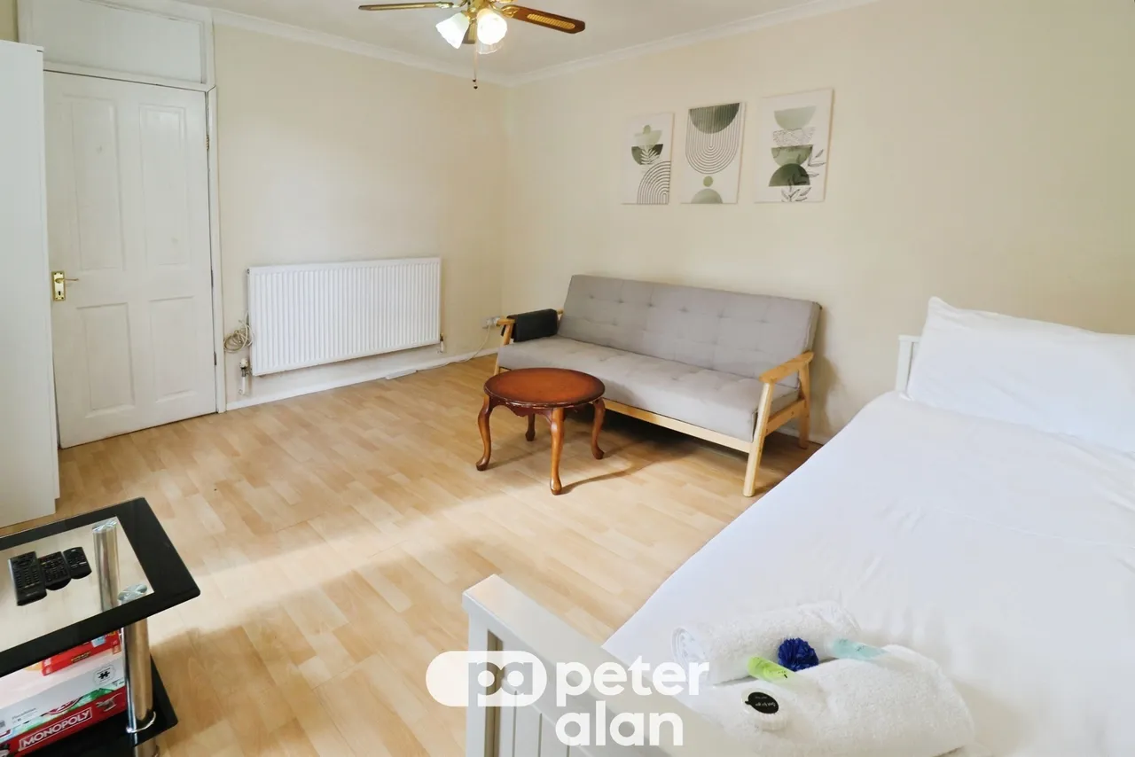 Gabalfa Avenue, Cardiff, CF14, photo 11