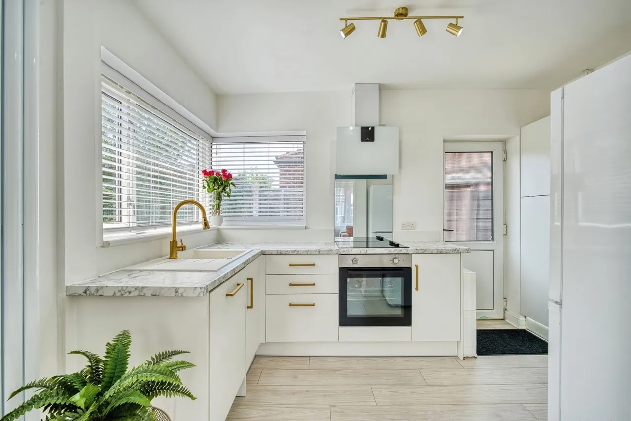 Oakdene Avenue, Heald Green, Cheadle, Greater Manchester, SK8, photo 3