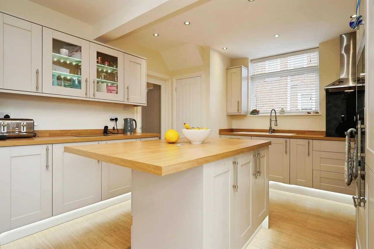 Michael Crescent, Malvern, WR14, photo 5