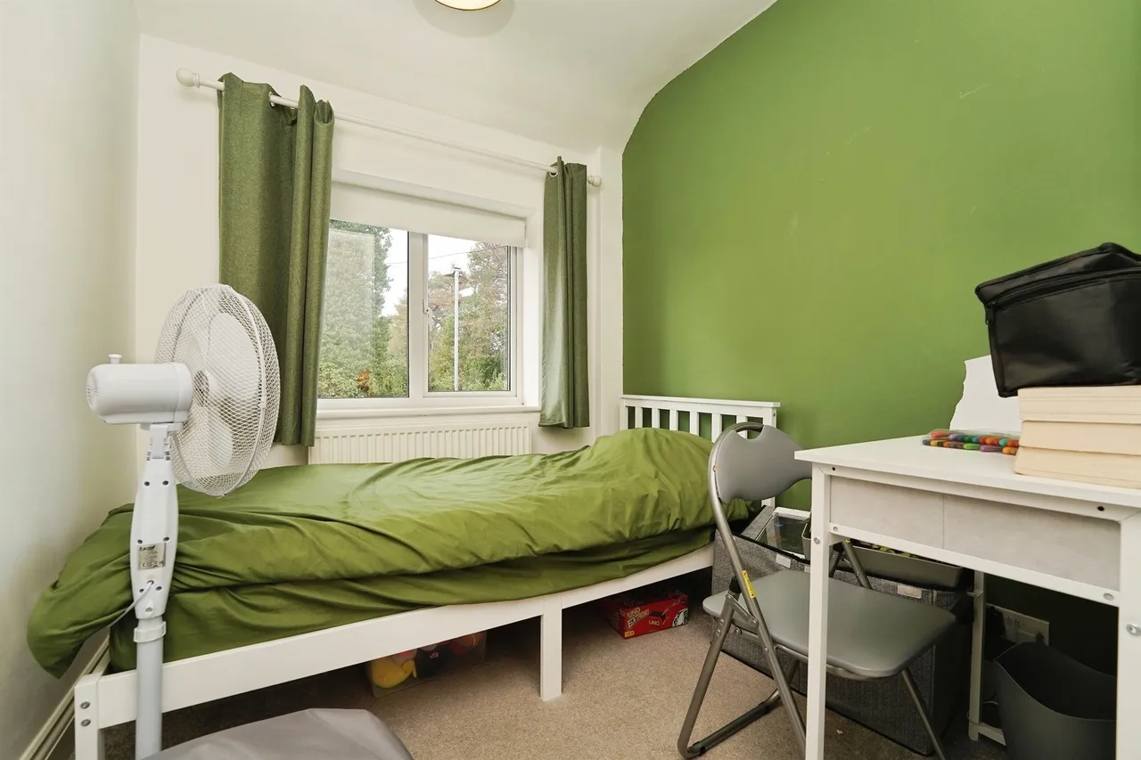 Michael Crescent, Malvern, WR14, photo 13