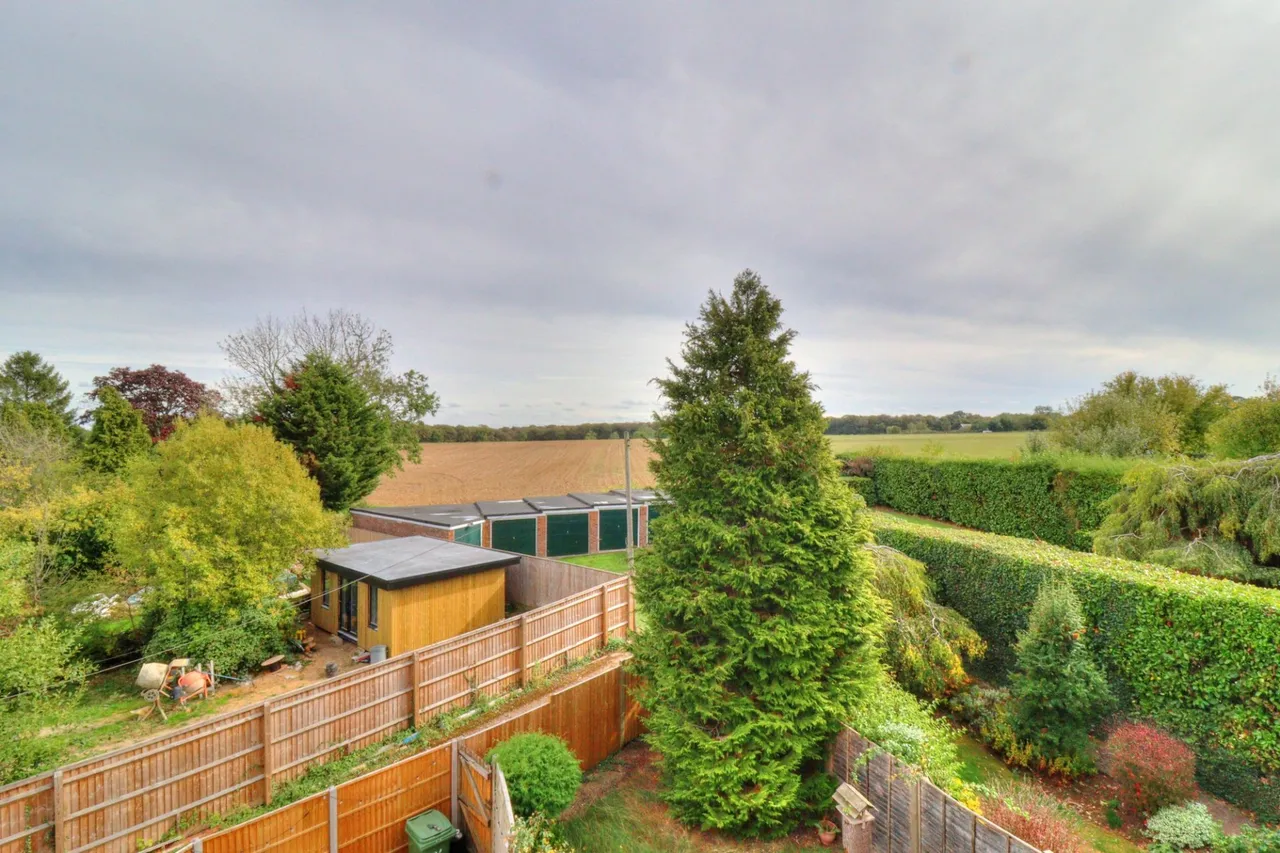 New Road, Stokenchurch, HP14, photo 4