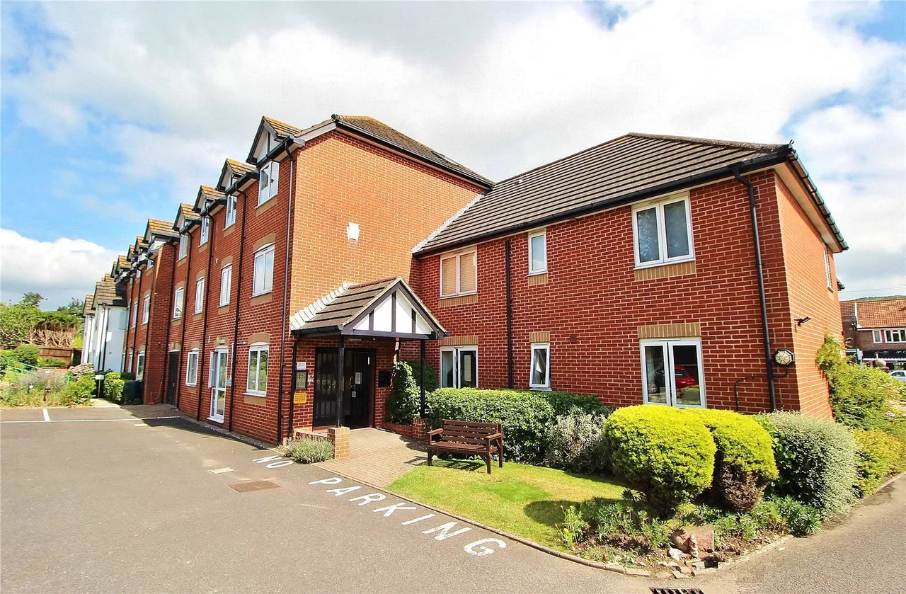 2 bed flat for sale, Findon Road, Findon Valley, BN14